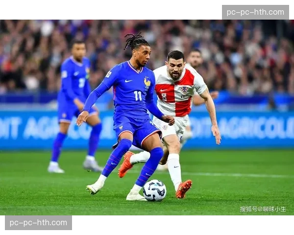 补时绝杀瞬间：奥利塞射门入网后安联球场陷入疯狂庆祝海洋